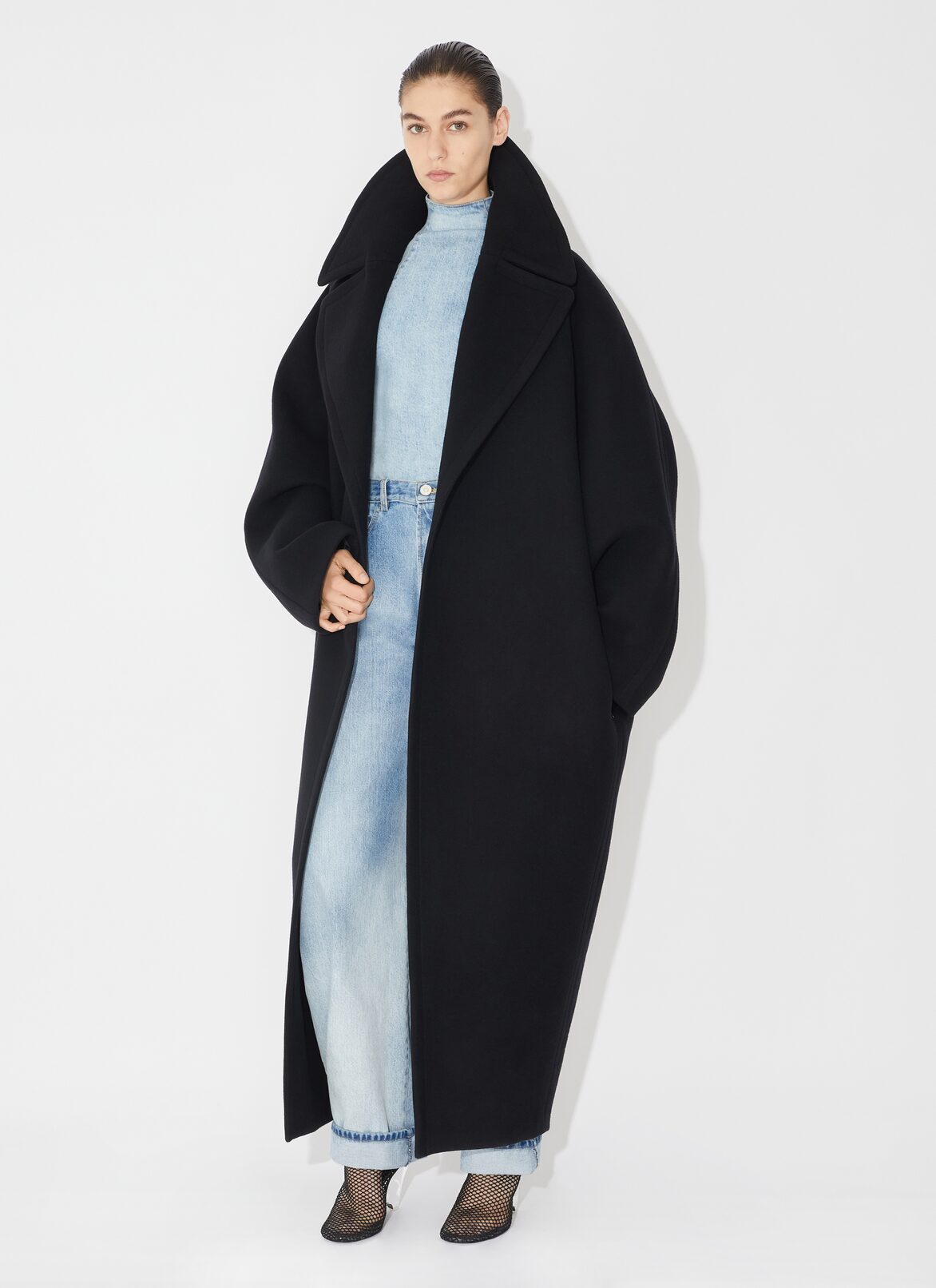MANTEAU LONG EN LAINE ALAÏA MANTEAU LONG EN LAINE NOIR